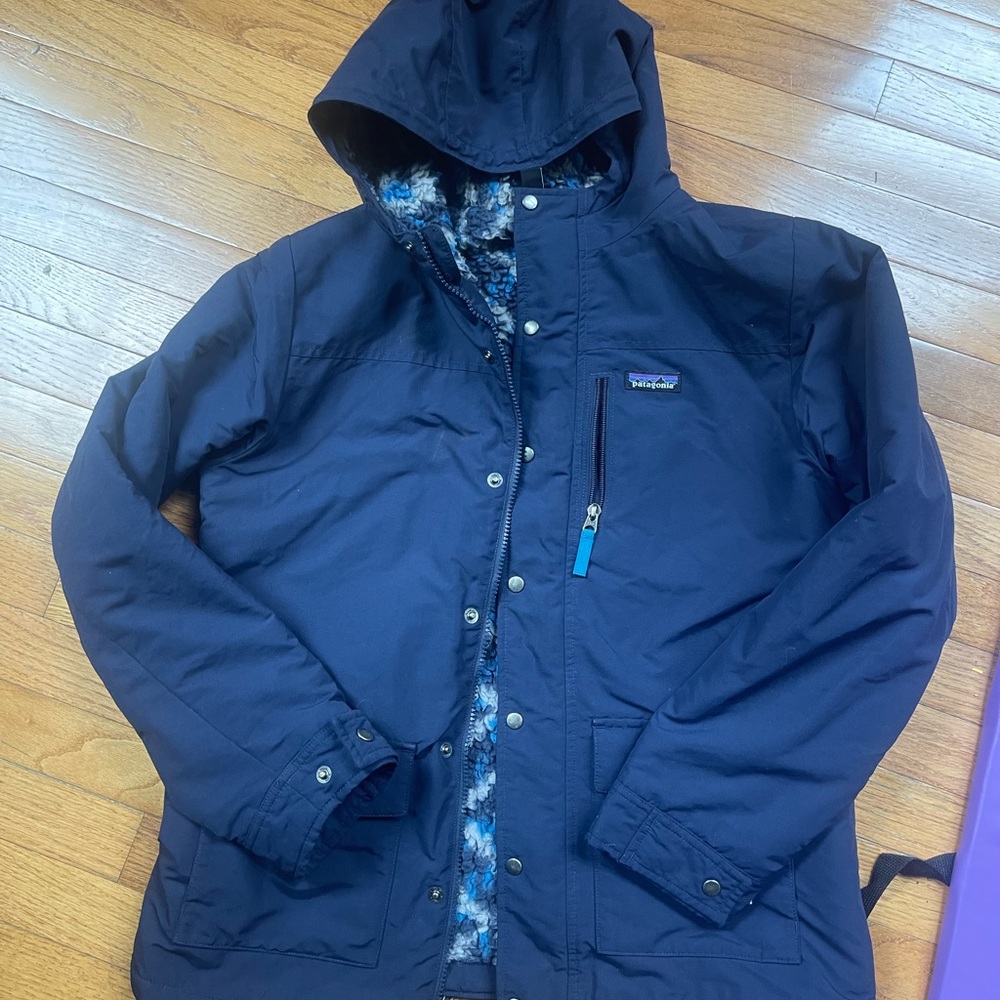 Patagonia XXL boys Navy Hooded Jacket with Patterned Fleece Lining